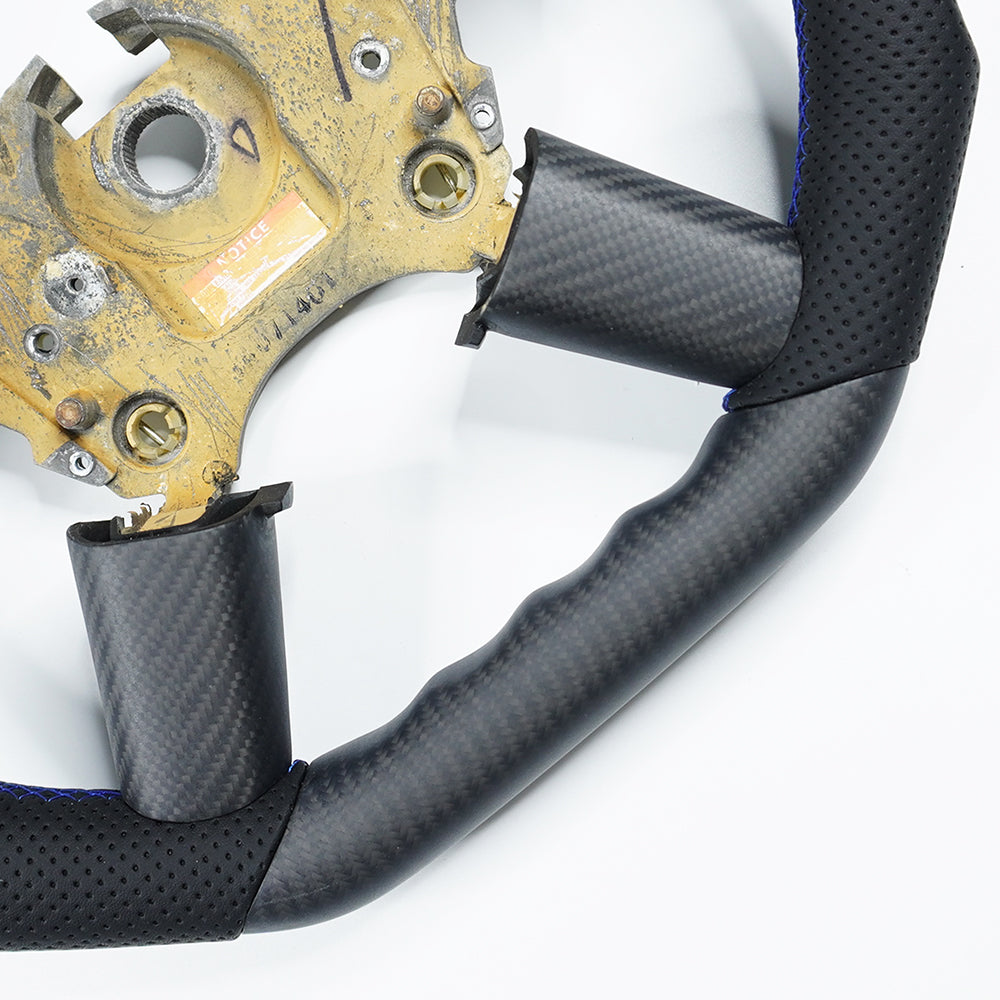 Private custom carbon fiber steering wheel for Pontiac GTO 2004-2006/perforated leather&matte carbon fiber