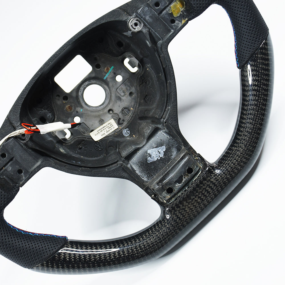 Private custom glossy carbon Fiber steering wheel with LED display&perforate leather For Volkswagen Golf 5/ MK5/ GTI