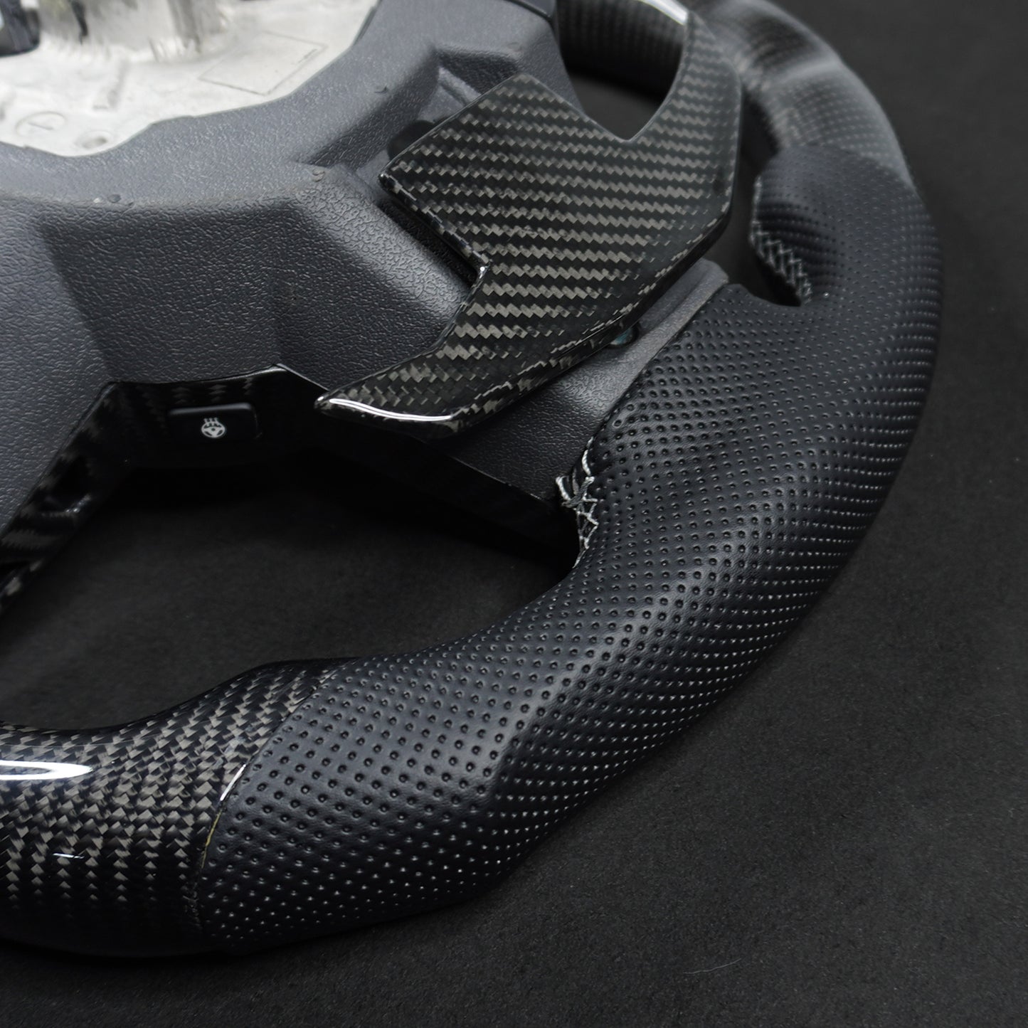Private custom carbon fiber steering wheel for BMW CS 2025 M4 New Version LCI G80 G20 G28 G30 G38 G32 G11 G12 G01 G02 G05