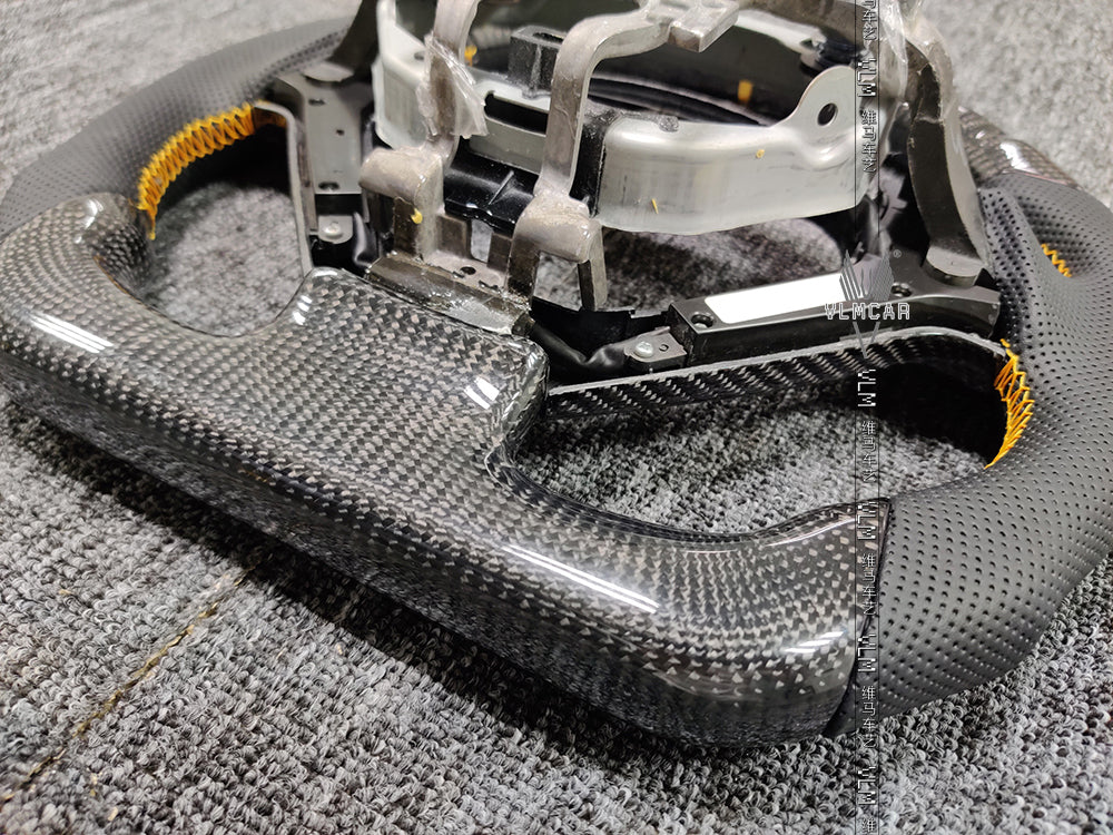 Private custom carbon fiber steering wheel for Infiniti G37/G25