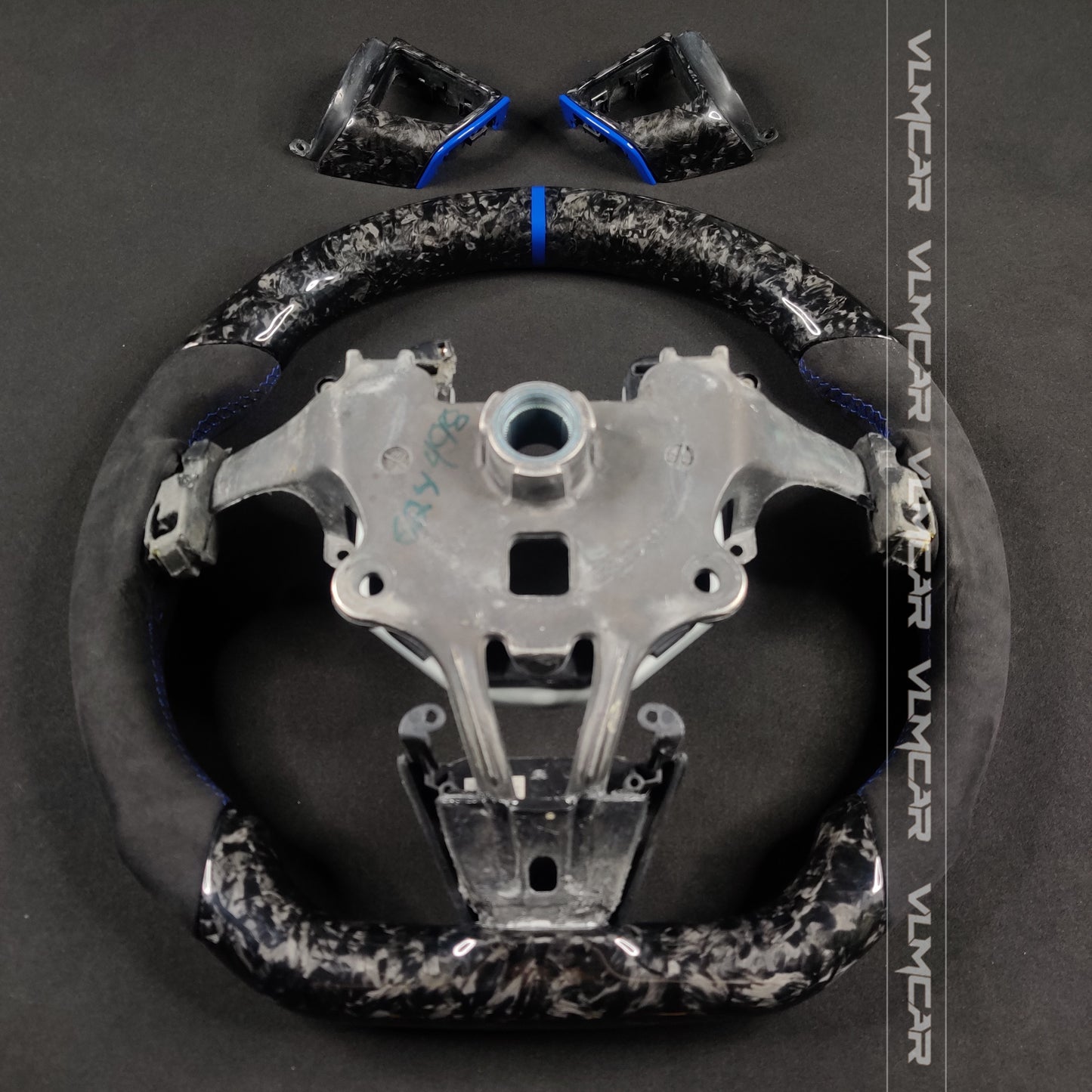 Private custom forged carbon Fiber steering wheel with suede For Cadillac CTS v2 2009-2014